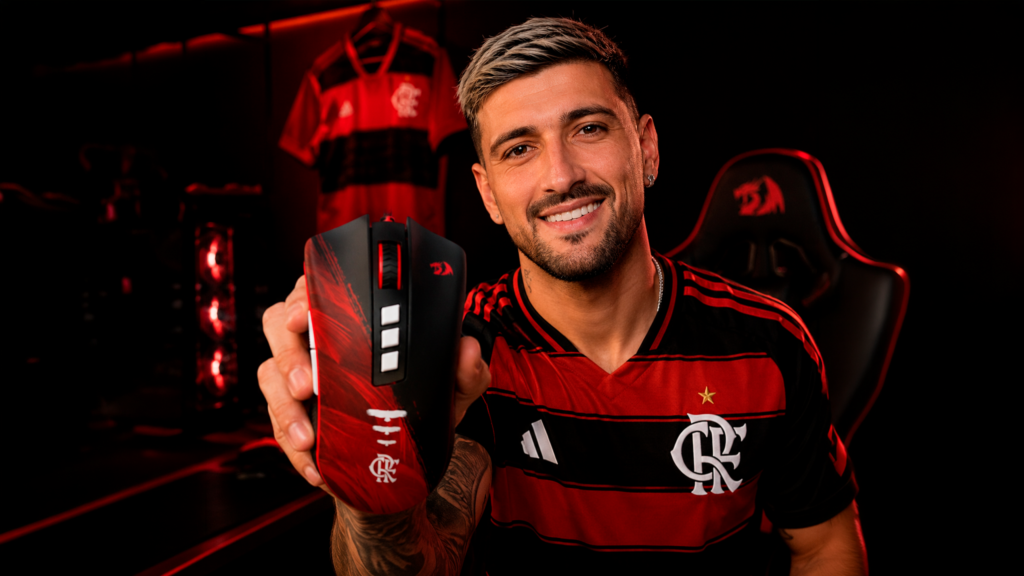 Linha oficial de periféricos gamers Redragon Flamengo com mouse, teclado, headset e mousepad licenciados.