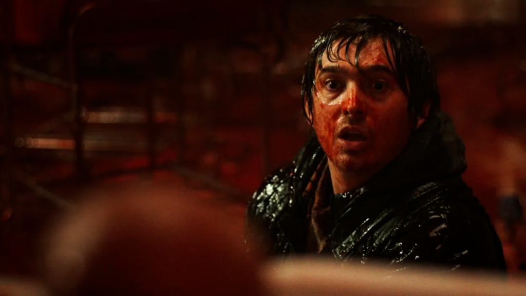 Cena do primeiro trailer do novo filme de Resident Evil dirigido por Zach Cregger.